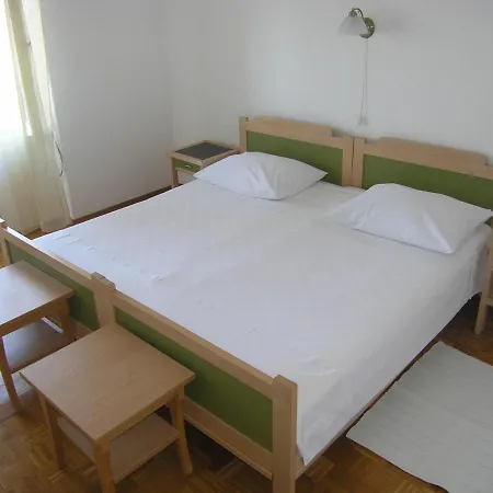 With Parking Space Smokvica Krmpotska, Novi Vinodolski - 14995 * Klenovica