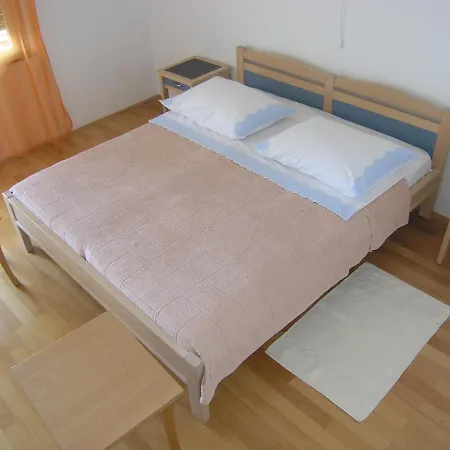 With A Parking Space Smokvica Krmpotska, Novi Vinodolski - 14995 Klenovica