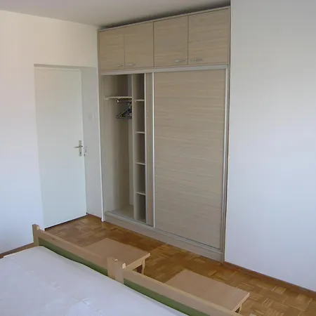 With Parking Space Smokvica Krmpotska, Novi Vinodolski - 14995 Klenovica